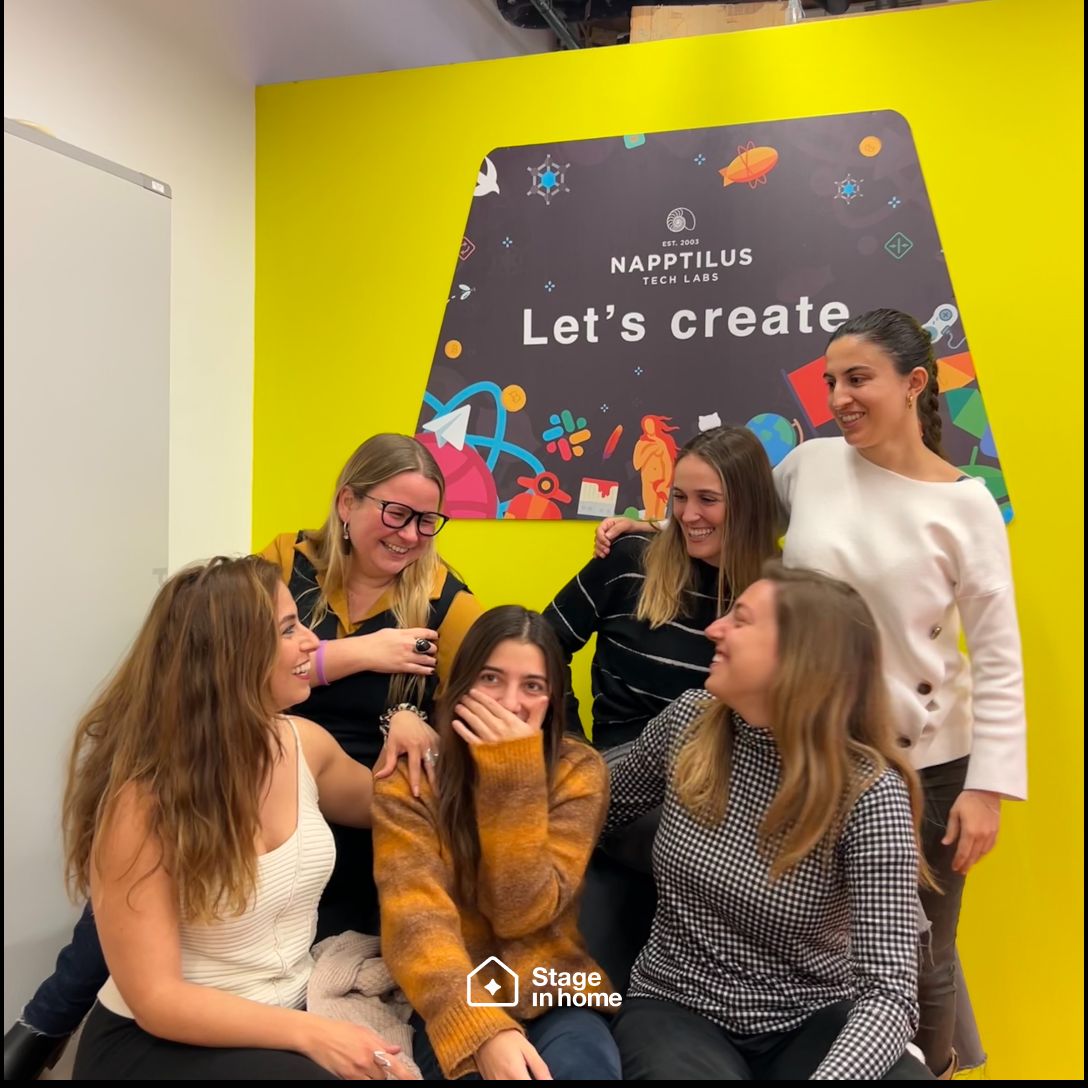 Celebrando el dia de la mujer en StageInHome